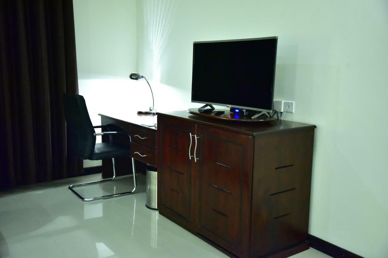 Hotel Blue Sapphire Νταρ ες Σαλάμ Εξωτερικό φωτογραφία